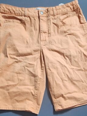 Riders by Lee Peach Mid-Rise Bermuda Shorts Size 10